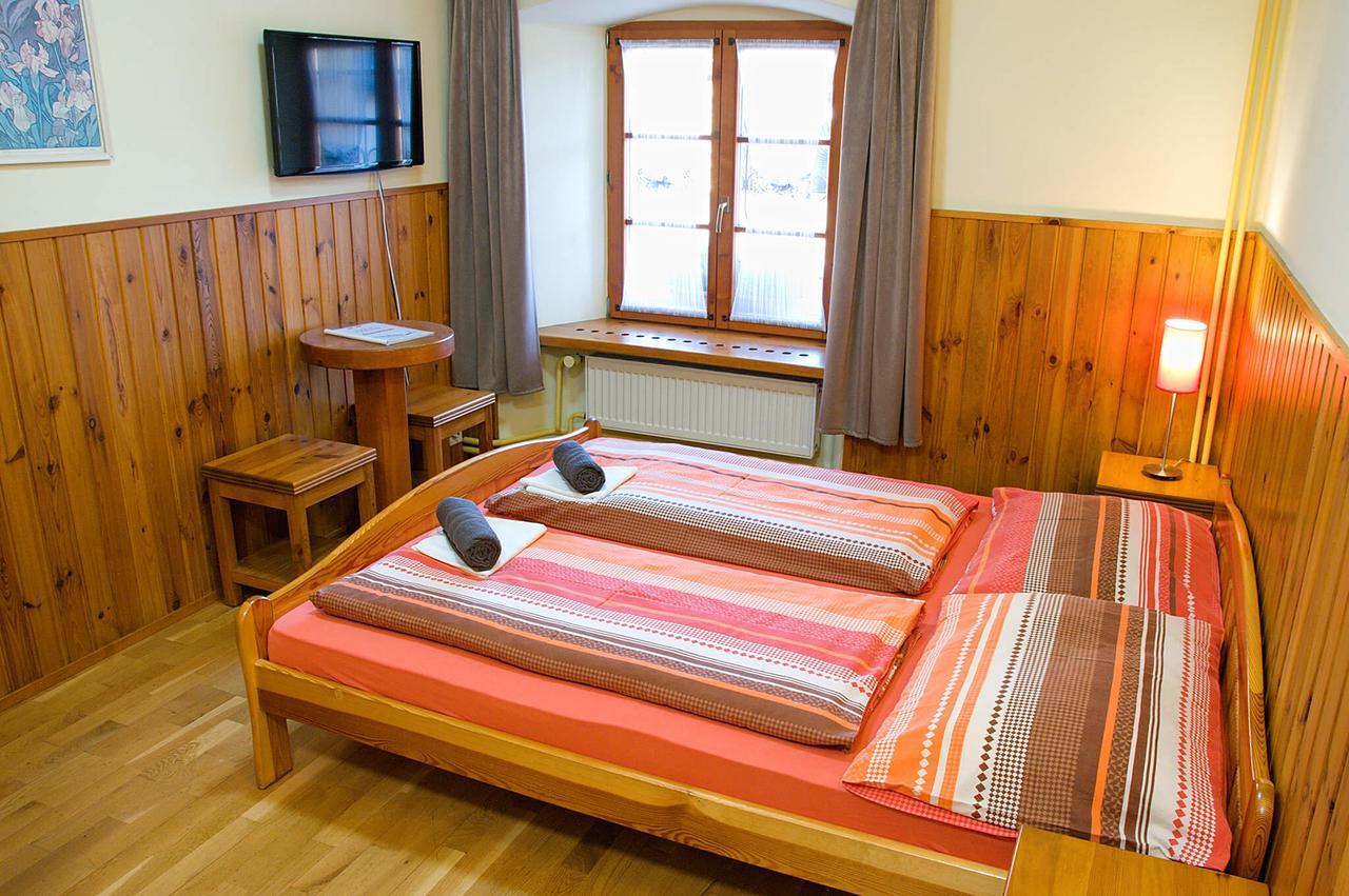 Penzión Pod bránou Poprad Esterno foto