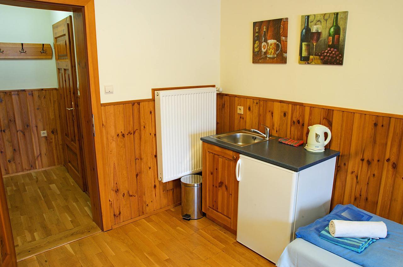 Penzión Pod bránou Poprad Esterno foto
