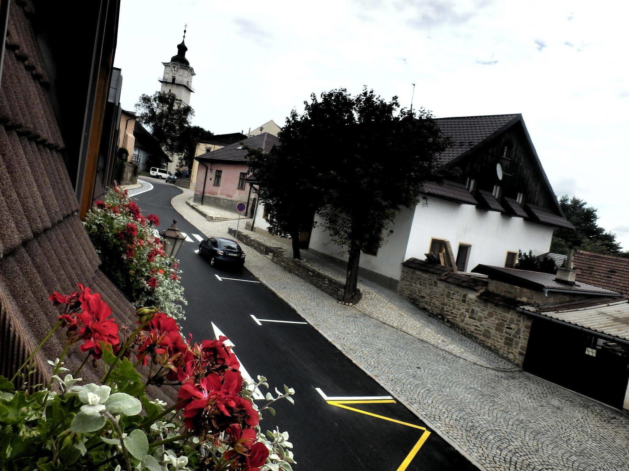 Penzión Pod bránou Poprad Esterno foto