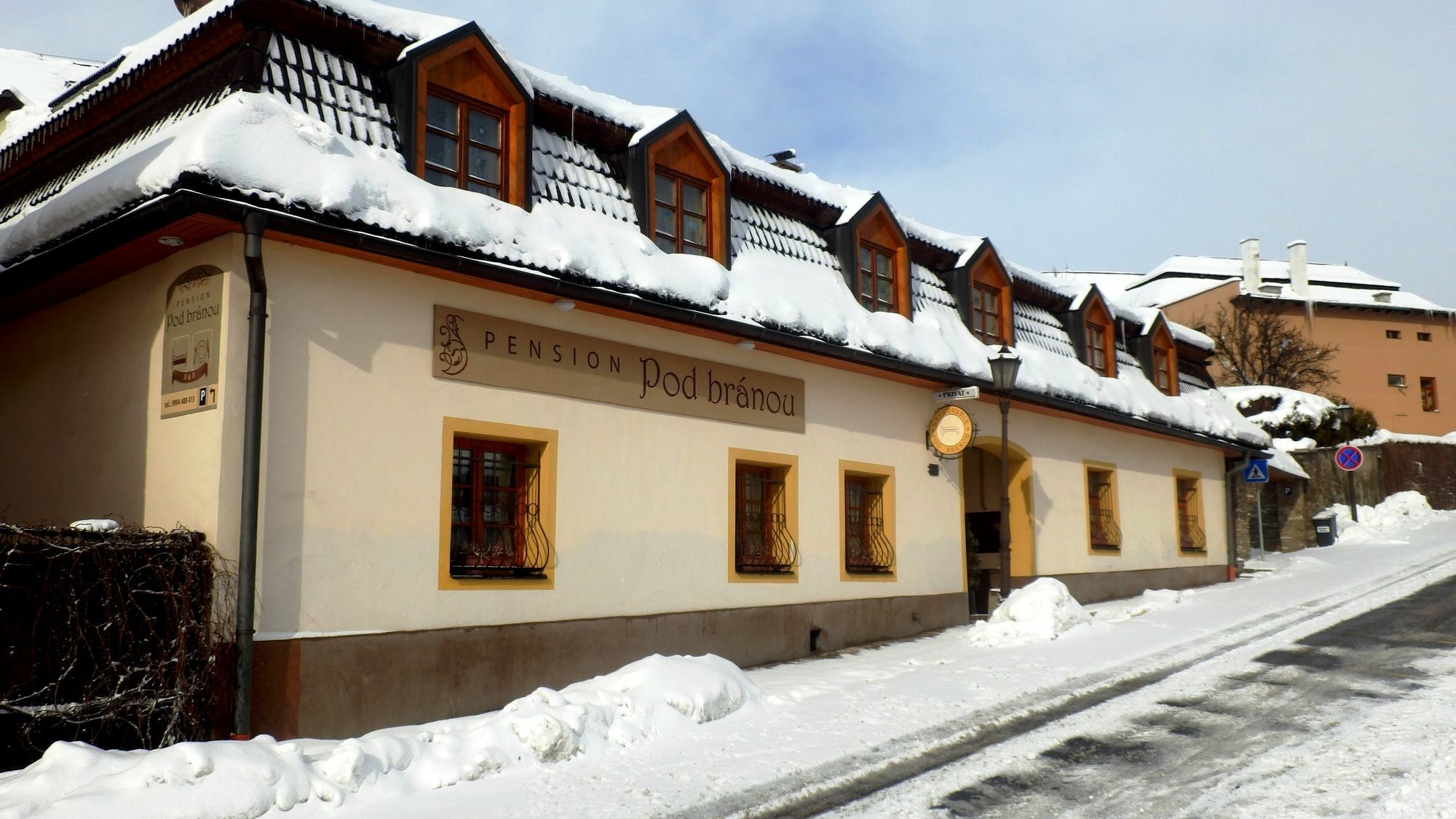 Penzión Pod bránou Poprad Esterno foto